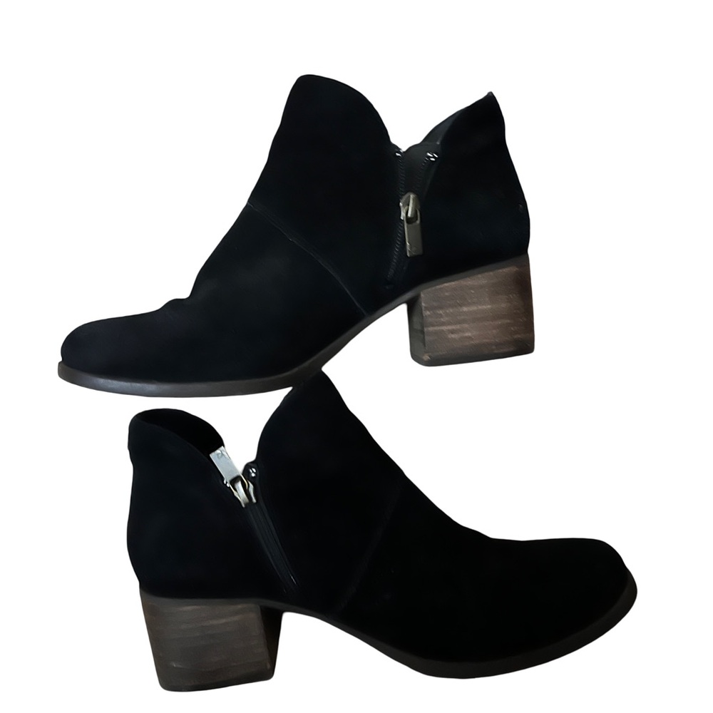 Koolaburra Black Ankle Booties